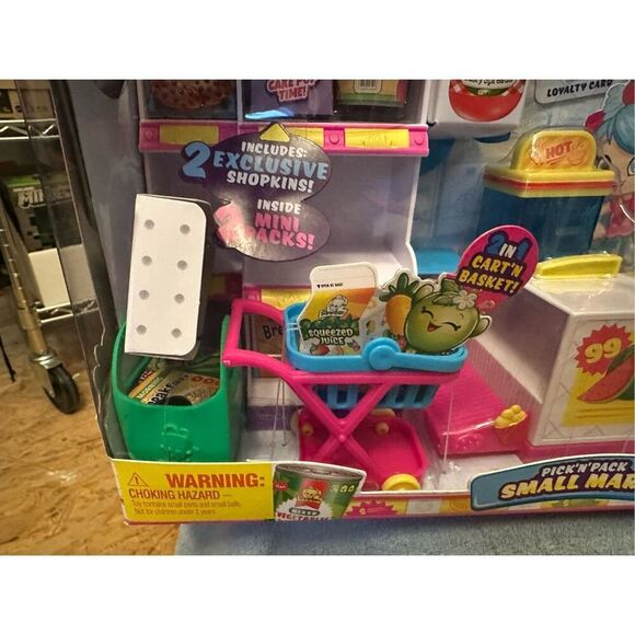 NEW! Shopkins Pick N Pack Small Mart Grocery Store Playset Collectors Edition NI - Picture 13 of 13